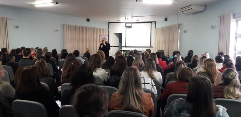 Professores dos Colégios Franciscanos se reúnem para estudar a nova Base Nacional Comum Curricular