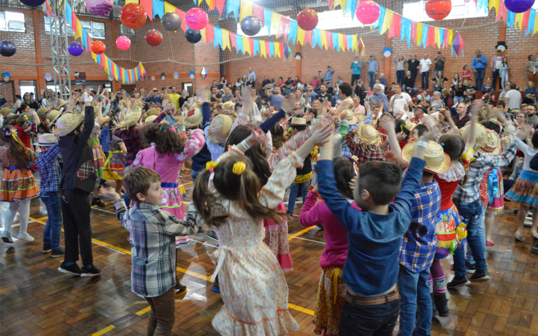 Colégio realiza tradicional Festa Junina